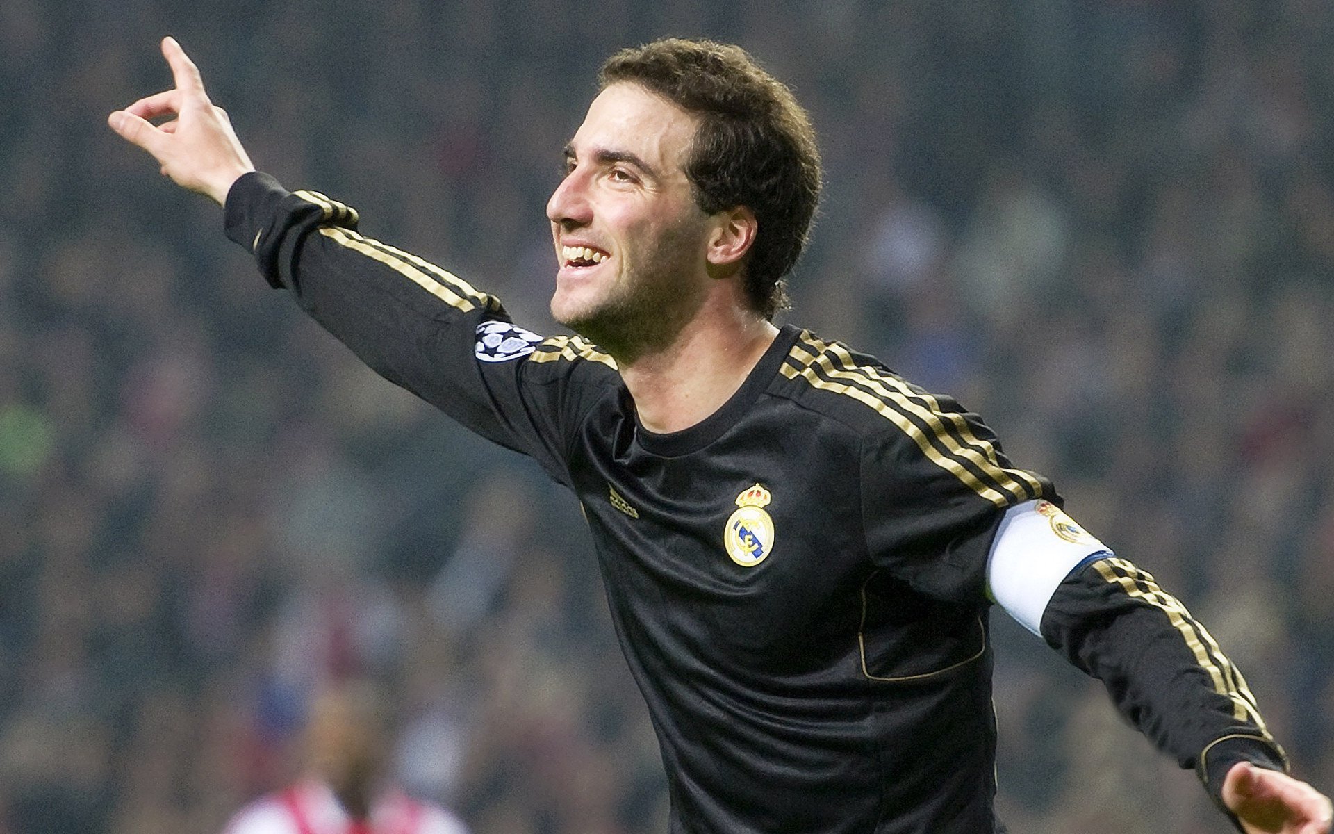 俱乐部管理层频繁变动不利稳定,俱乐部的管理人叫什么