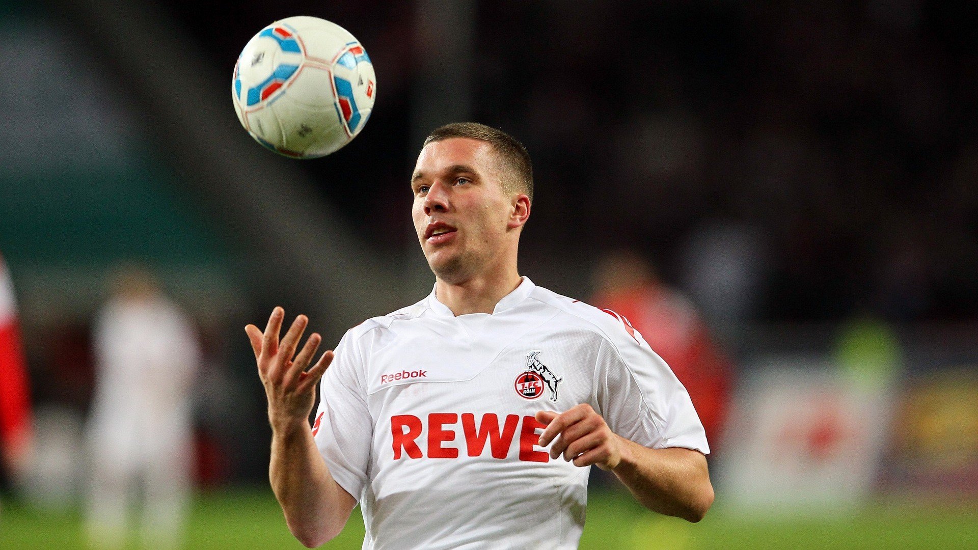 基层足球场地建设滞后制约发展,足球场地建设方案