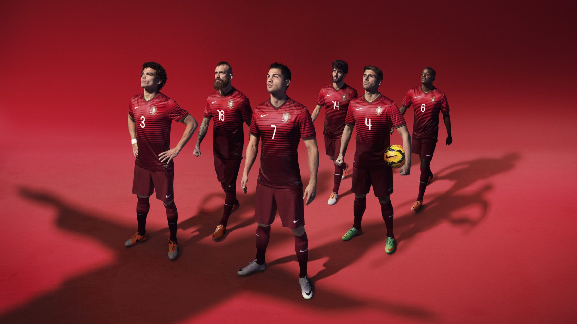 “华金·托比利亚的防守反击与高效配合,带领阿根廷美洲狮队迈向新高峰”